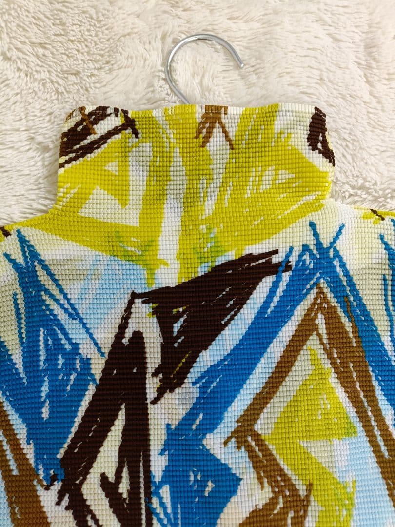 MiyuISSEYMIYAKE me 総柄トップス【Fサイズ】