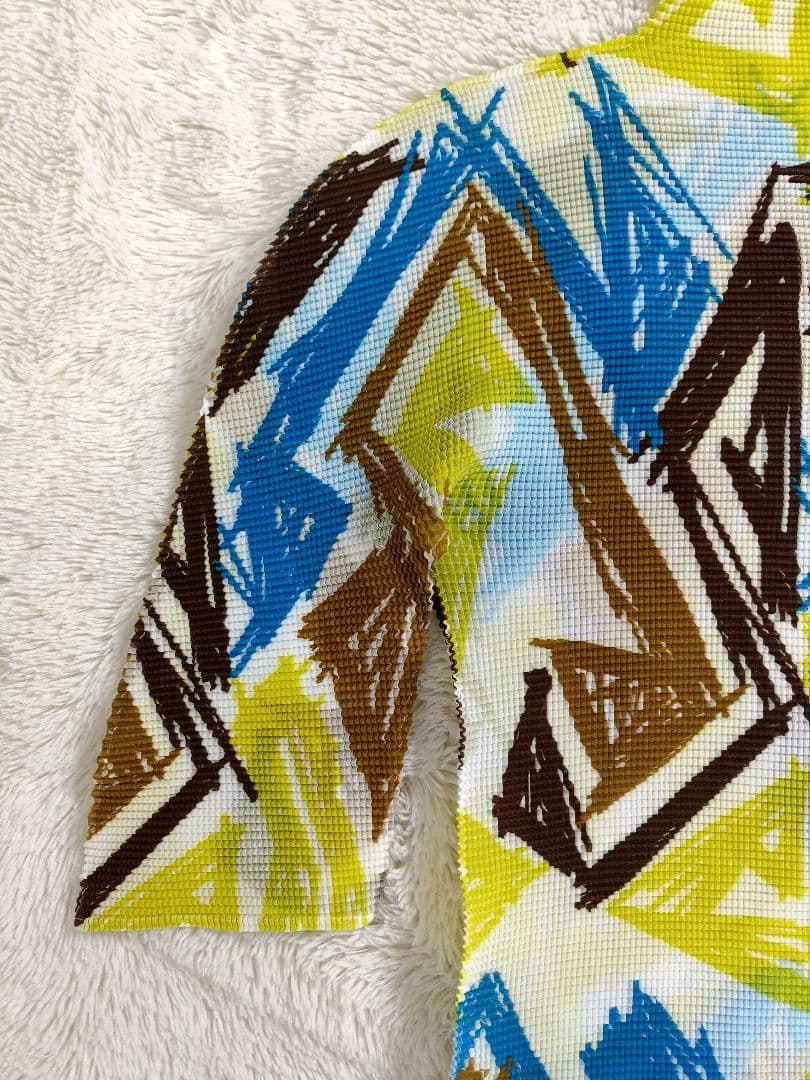 MiyuISSEYMIYAKE me 総柄トップス【Fサイズ】