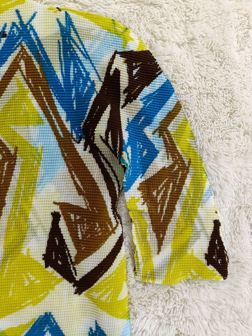 MiyuISSEYMIYAKE me 総柄トップス【Fサイズ】