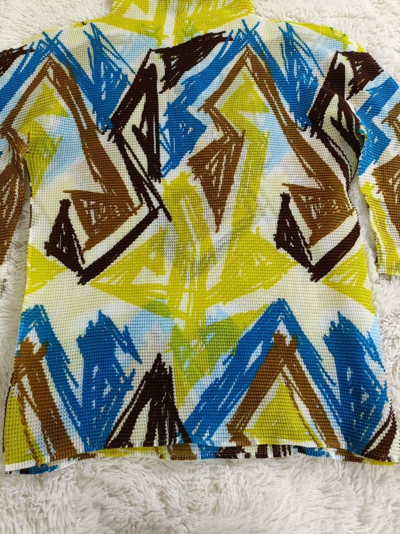 MiyuISSEYMIYAKE me 総柄トップス【Fサイズ】