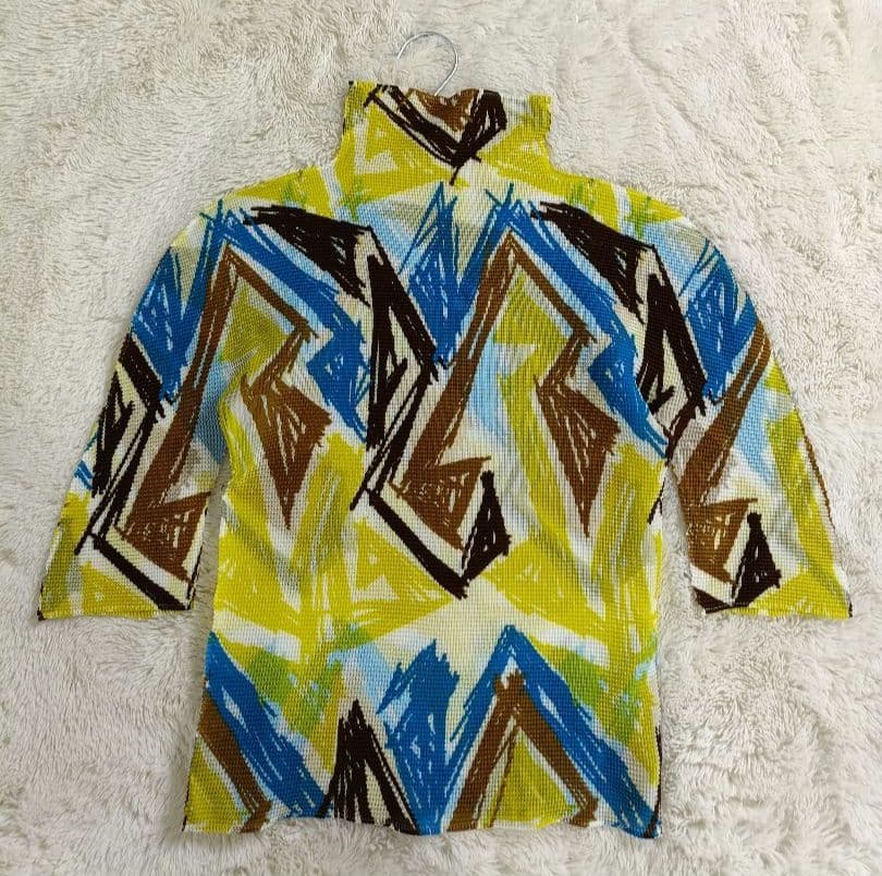 MiyuISSEYMIYAKE me 総柄トップス【Fサイズ】