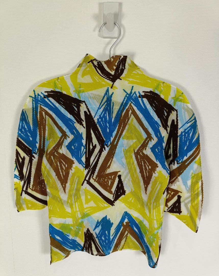 MiyuISSEYMIYAKE me 総柄トップス【Fサイズ】