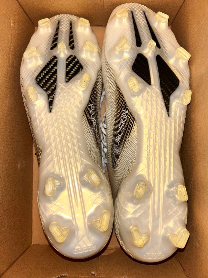 adidasXゴースト ホワイト/ゴールド スパイクシューズ FG