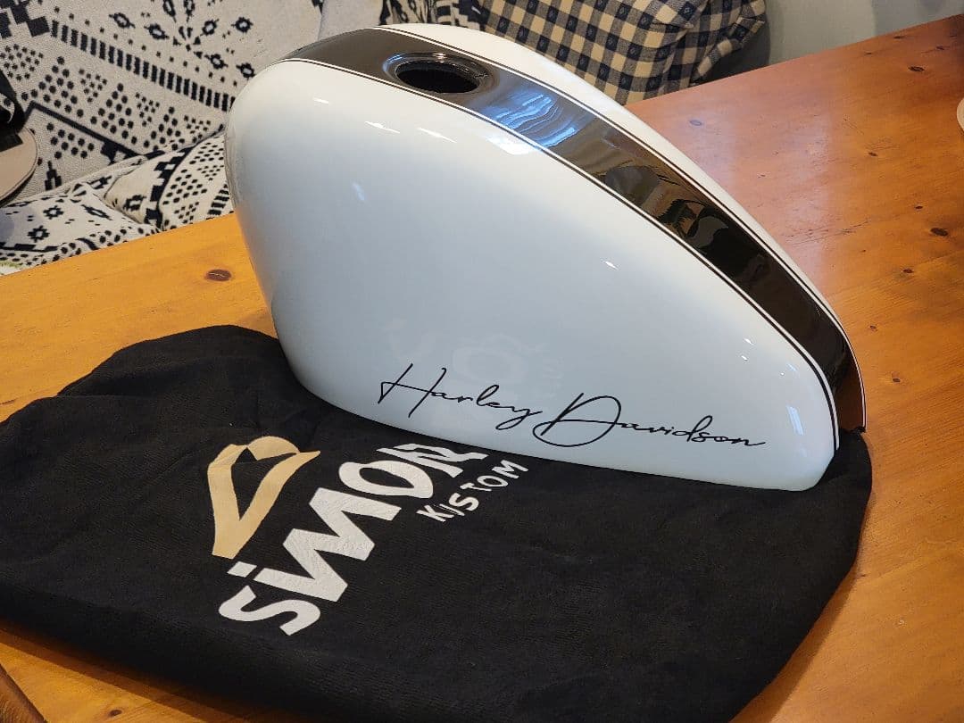 サイモンカスタム タンクカバー　ハーレースポーツスター XL1200Xなど