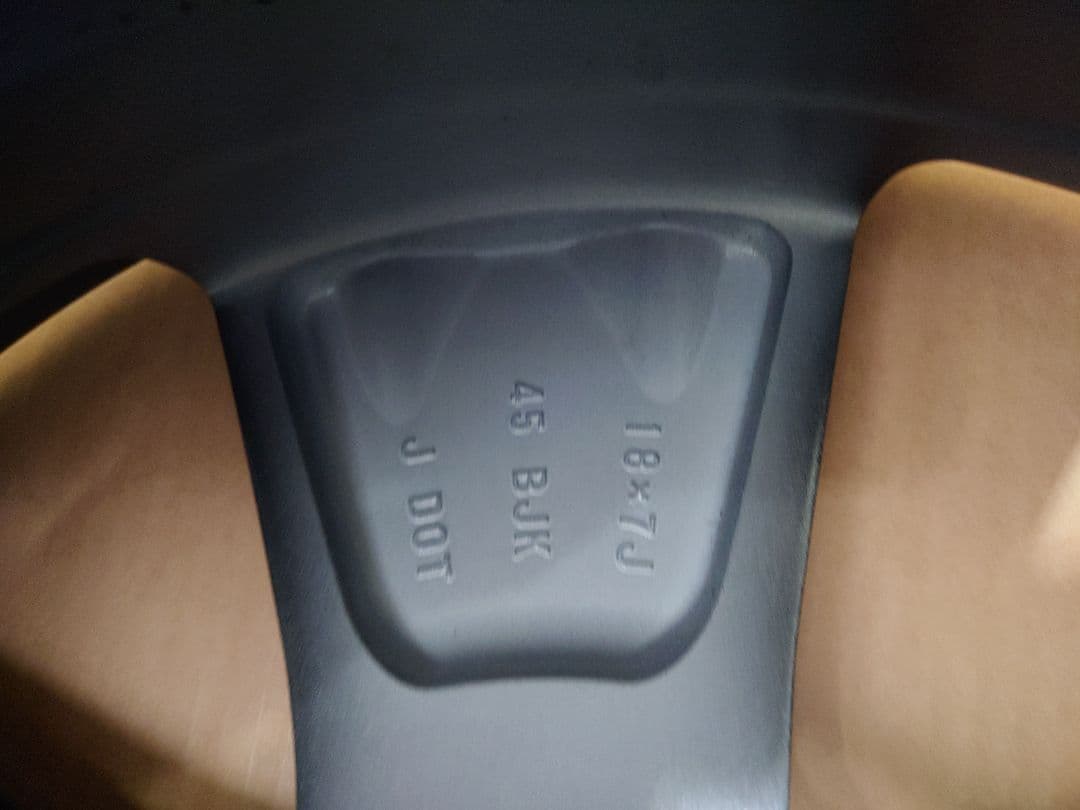 Lexus UX250h 18インチ純正ホイール