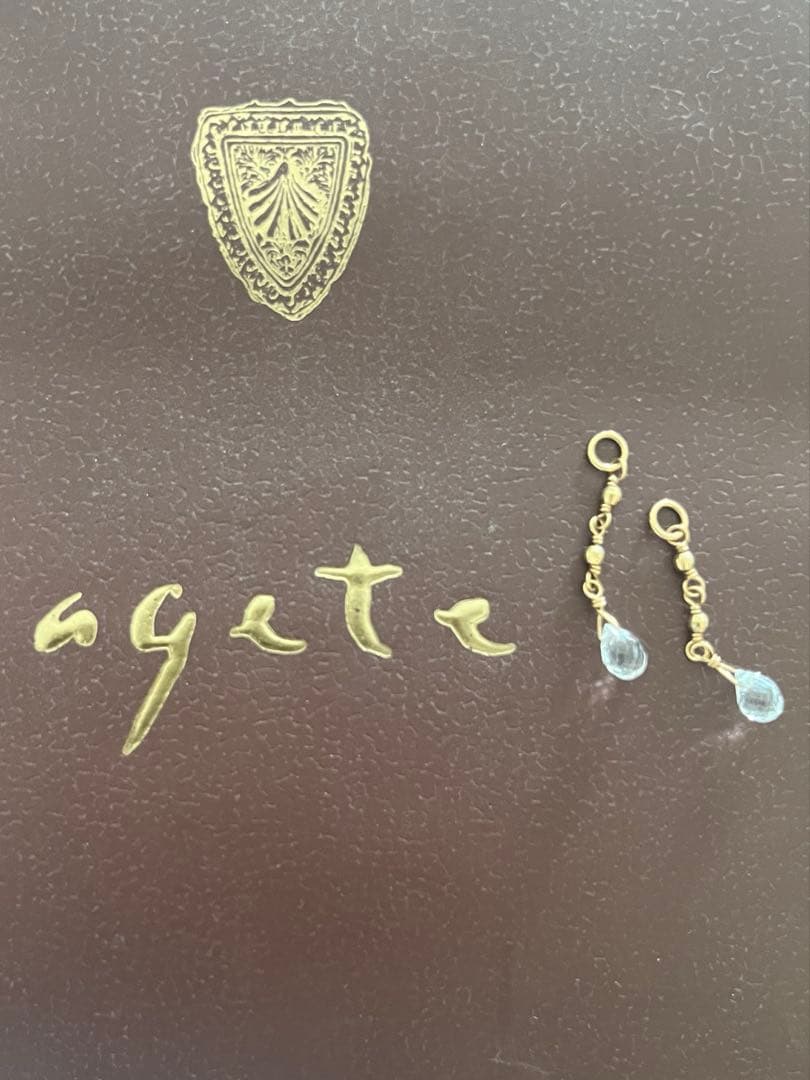 agete ドロップ型チャーム　アガット　K10 ピアス　イヤリング