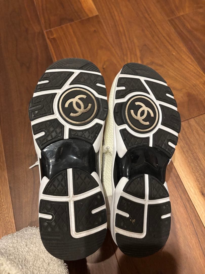 CHANEL シャネル　スニーカー　人気商品