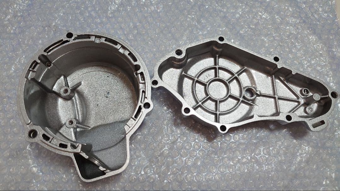 CBX400F 超美品 純正スターターカバー　ジェネレーターカバー　塗装後未使用