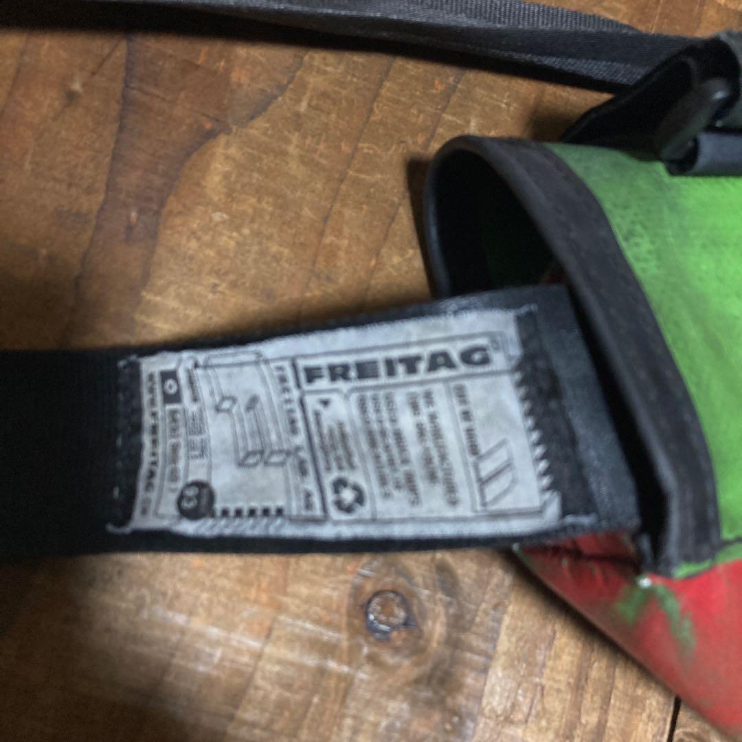 FREITAG メッセンジャーバッグ 赤・緑・黒 ナイトライダー