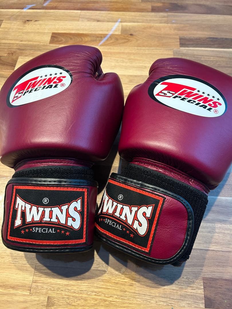Twins ボクシンググローブ 本革製 レザーワインレッド 14oz 最終値下げ