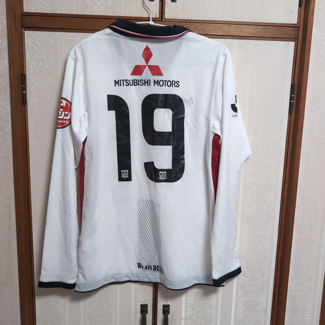 浦和レッズ ユニフォーム アウェイ 2011 長袖 襟付 # 19