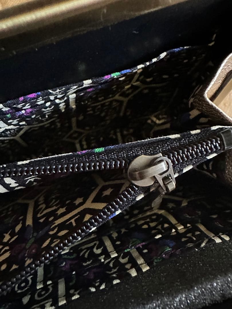 アナスイ　　長財布　　　　牛革