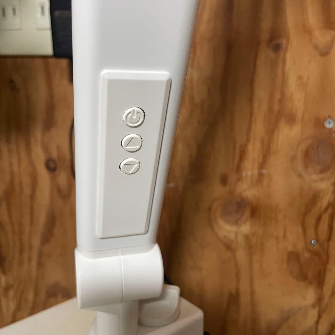 都内23区送料無料✨ニトリ✨デスク4点セット　デスク・デスクワゴン・イス・照明