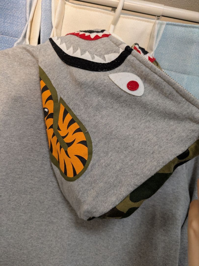 Bape ベイプ A Bathing Ape シャークパーカー レディース