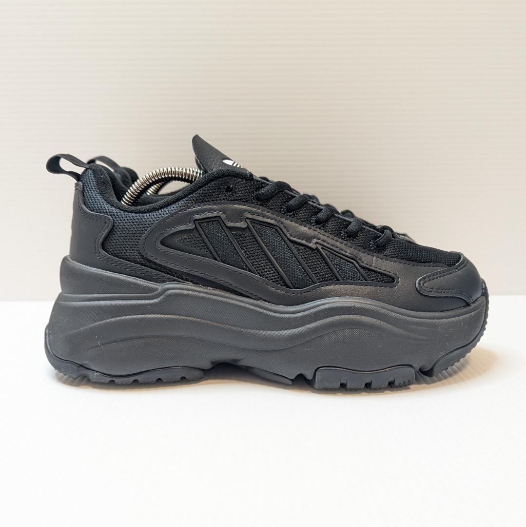 美品 adidas アディダス オズガイア 24cm ブラック 厚底スニーカー