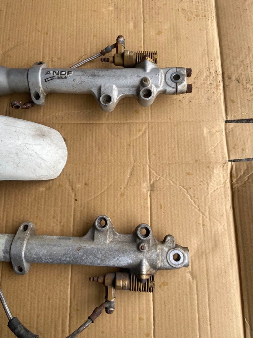 RG250 ガンマ　GJ21Aフロントフォーク フェンダー付き