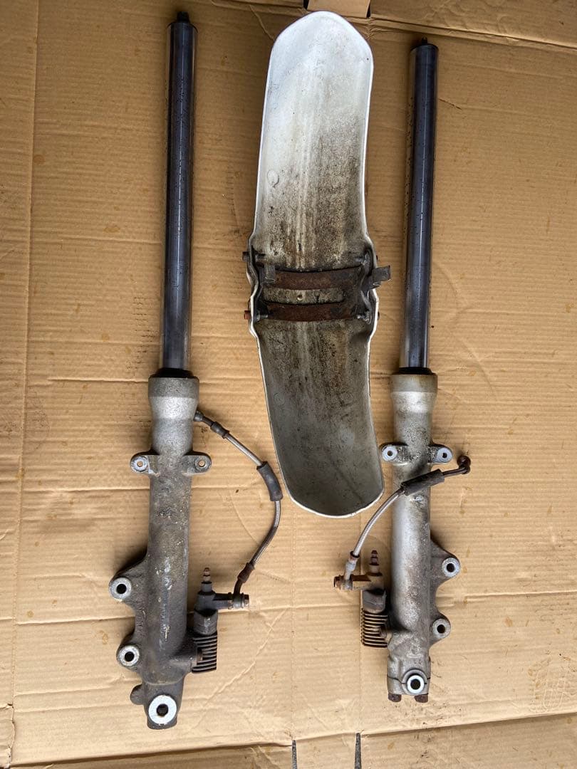 RG250 ガンマ　GJ21Aフロントフォーク フェンダー付き