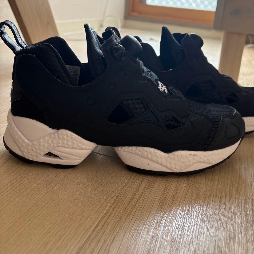 Reebok インスタポンプフューリー
