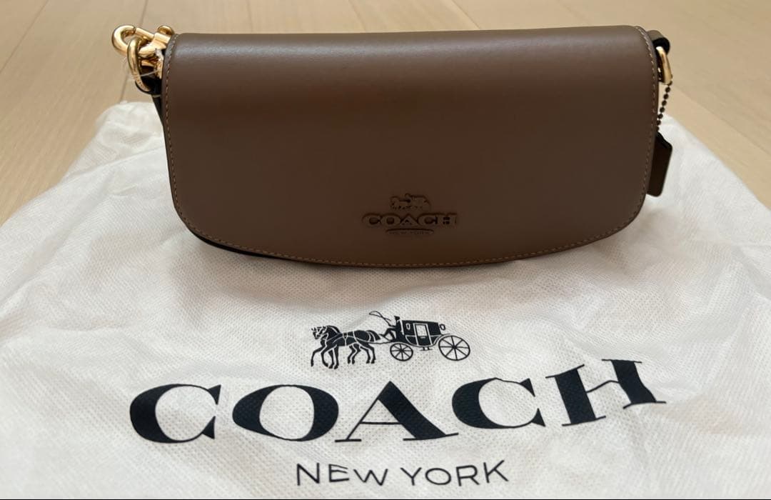 COACH レザーショルダーバッグ