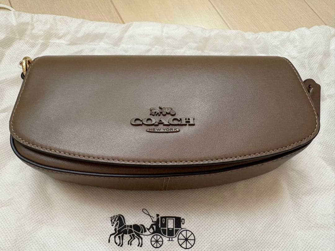COACH レザーショルダーバッグ