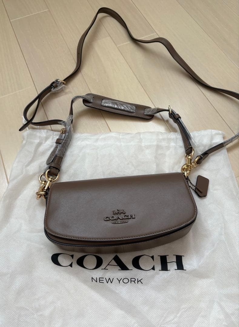 COACH レザーショルダーバッグ