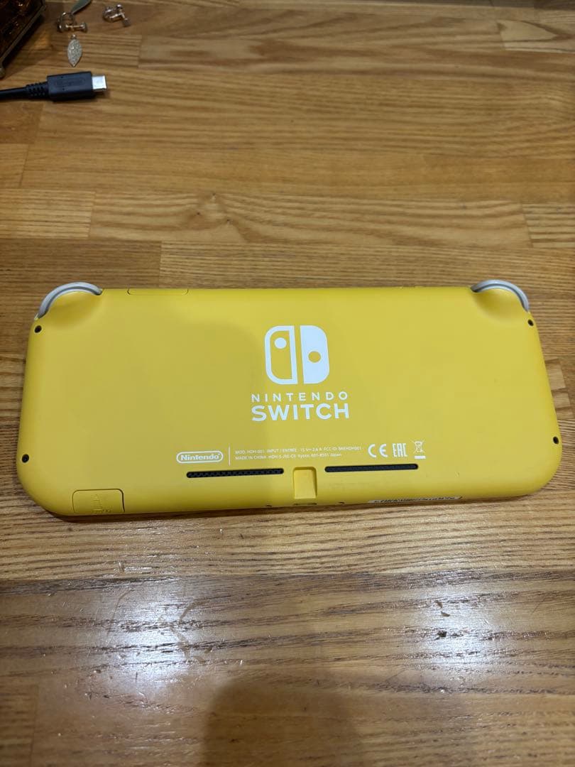 Nintendo Switch Lite イエロー 本体POOR