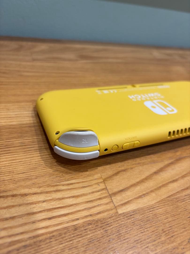 Nintendo Switch Lite イエロー 本体POOR