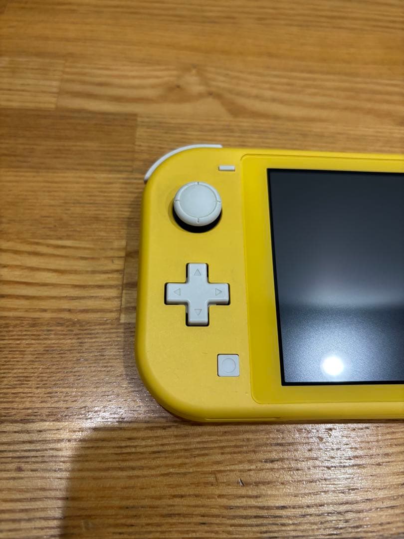Nintendo Switch Lite イエロー 本体POOR