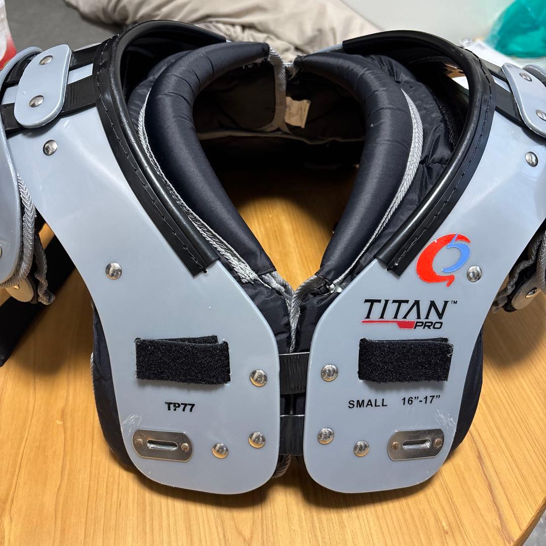 TITAN PRO TP77 ショルダーパッド SMALL 16\