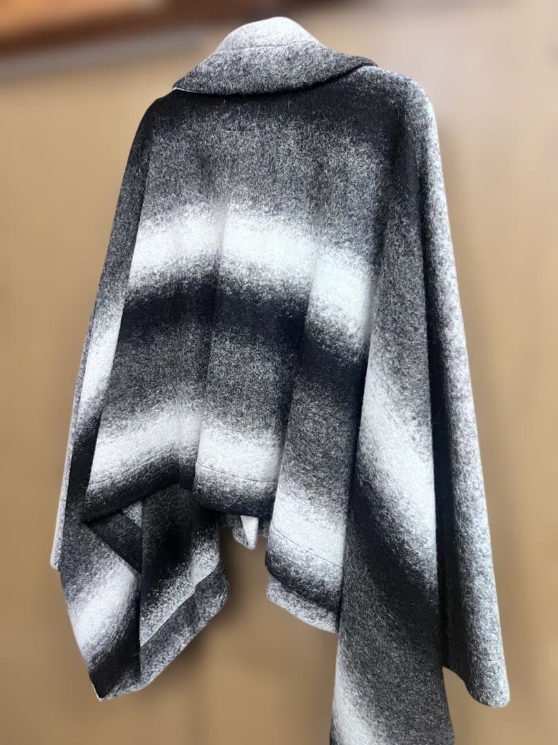 Vivienne Westwood anglomaniaポンチョ・ケープコート