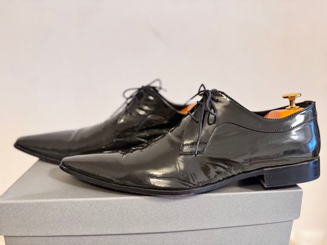 ★美品★フープディドゥ エナメル ポインテッドトゥ シューズ グレー 27センチ