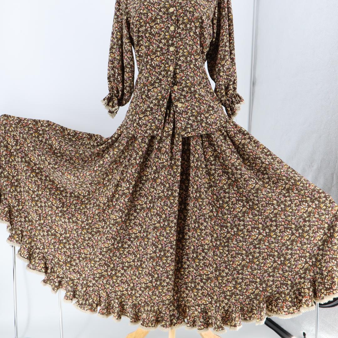 【美品フラメンコ衣装】オリーブグリーン ブラウス ファルダ ペチコート シージョ