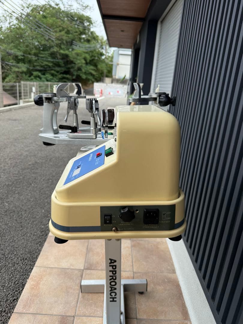 ストリングマシン （ガット張り機）自動テンション調整　メンテナンス済み