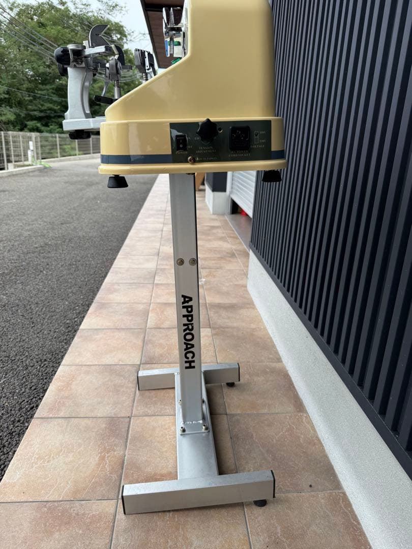 ストリングマシン （ガット張り機）自動テンション調整　メンテナンス済み