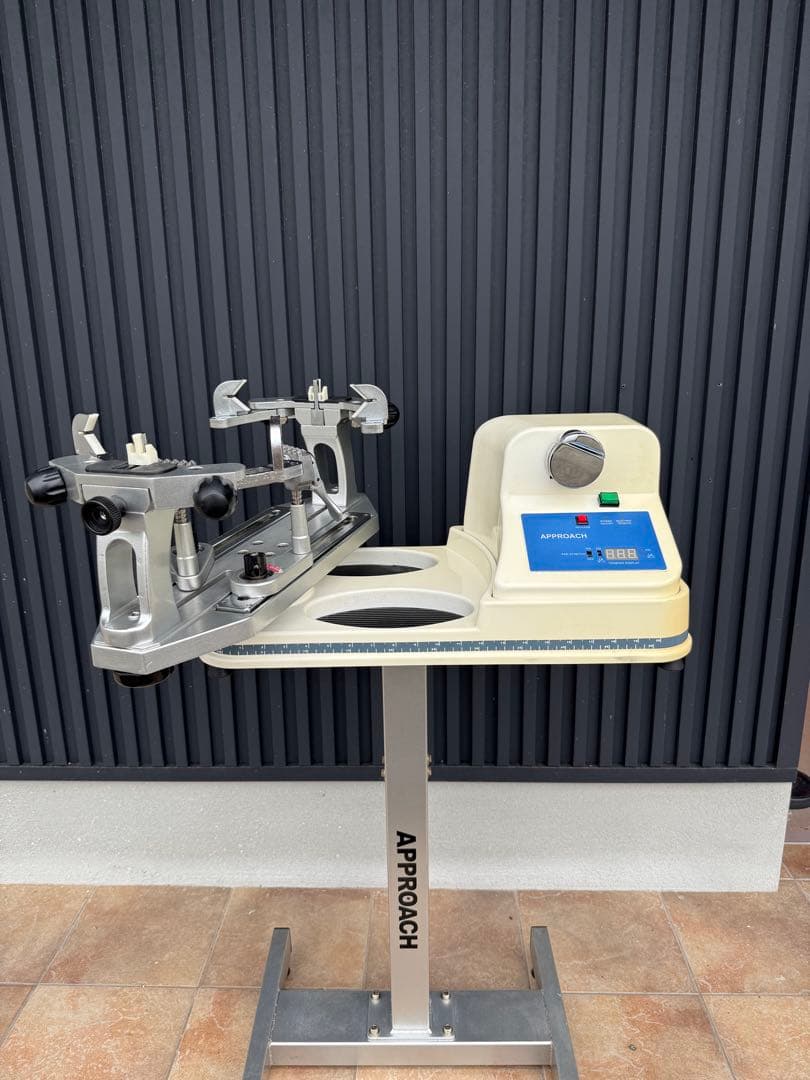 ストリングマシン （ガット張り機）自動テンション調整　メンテナンス済み