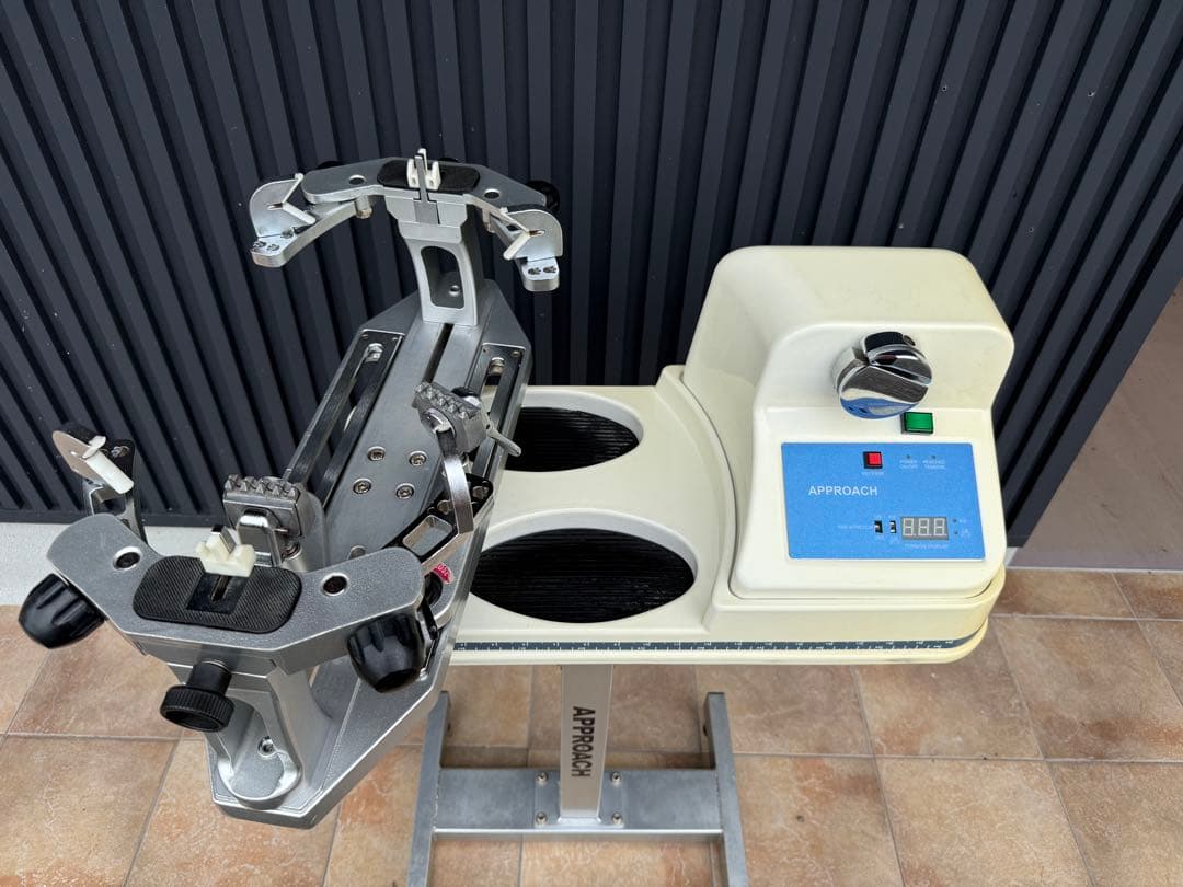 ストリングマシン （ガット張り機）自動テンション調整　メンテナンス済み