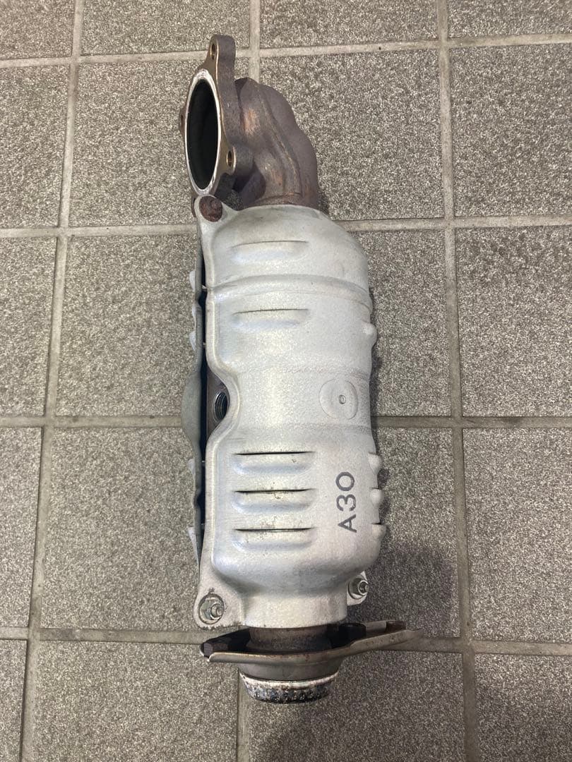 N BOX JF3 ターボ　触媒コンバーター ジャンク品