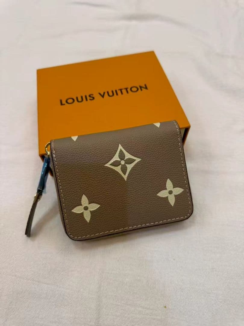 早い者勝ち！ ファスナー 財布 小銭入れ