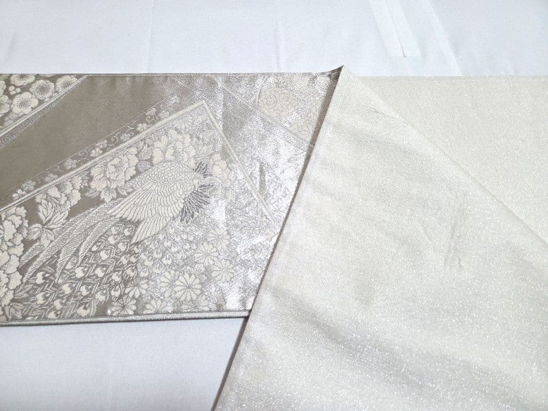 A◆着物くつろぎ 孔雀に花模様 プラチナ 銀糸 六通 正絹 フォーマルな袋帯