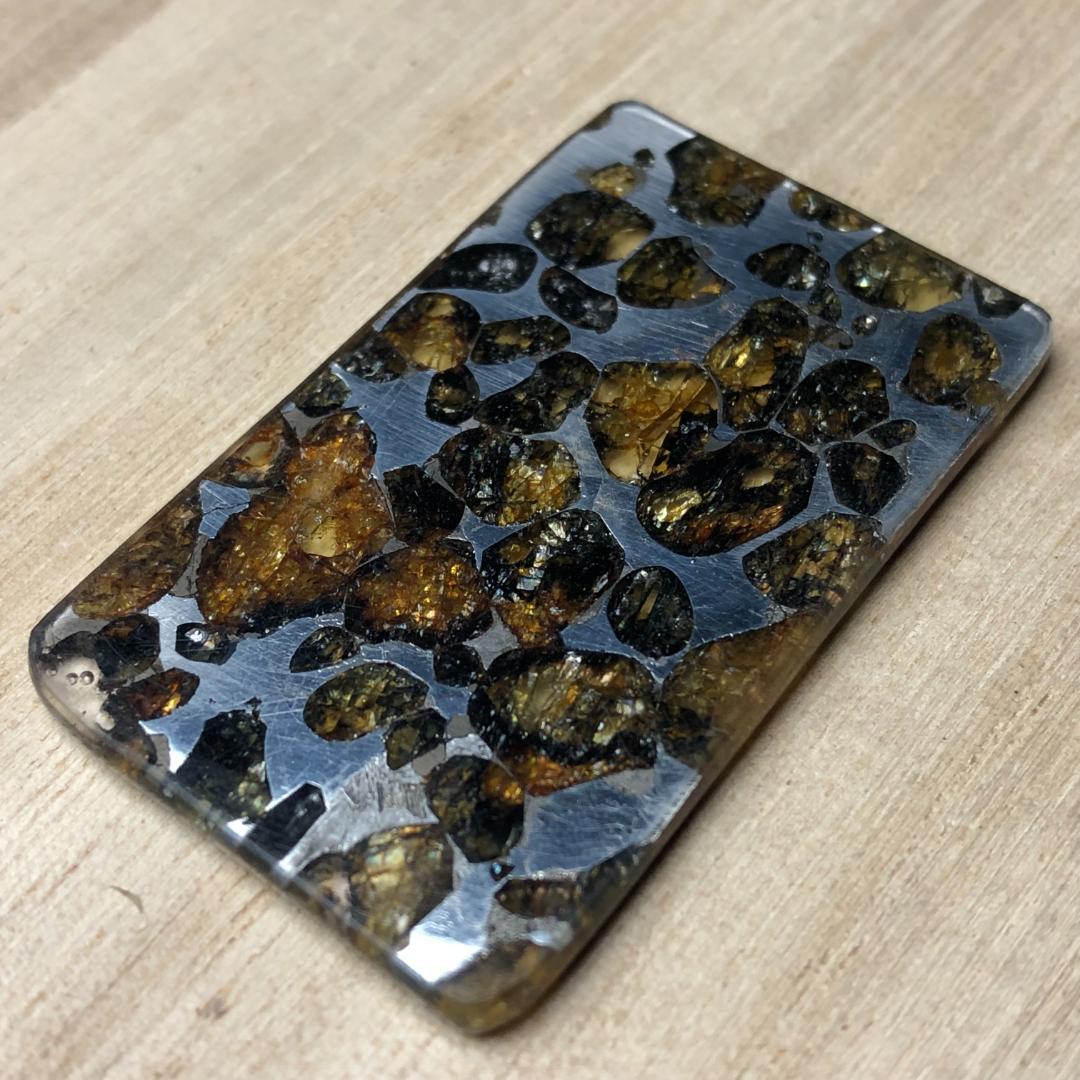 化*砲様 パラサイト隕石 隕石　石鉄隕石　セリコ隕石 美品　重さ約6ｇ　ケース付