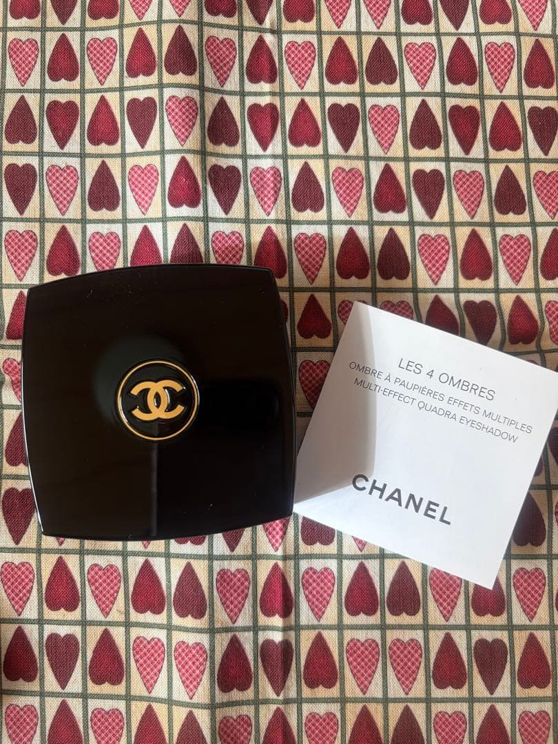 【新品未使用】CHANEL レキャトルオンブル No5