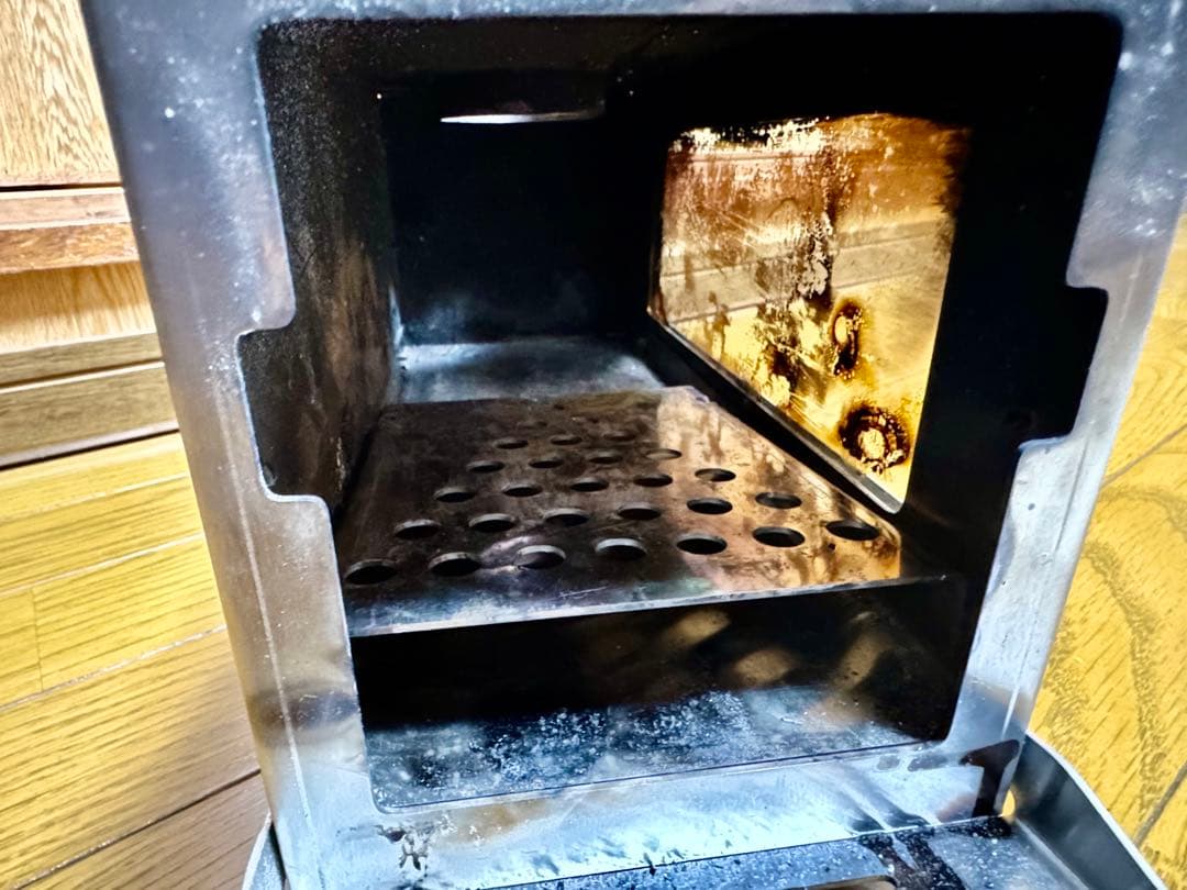 スームルーム　薪ストーブ　TOPON