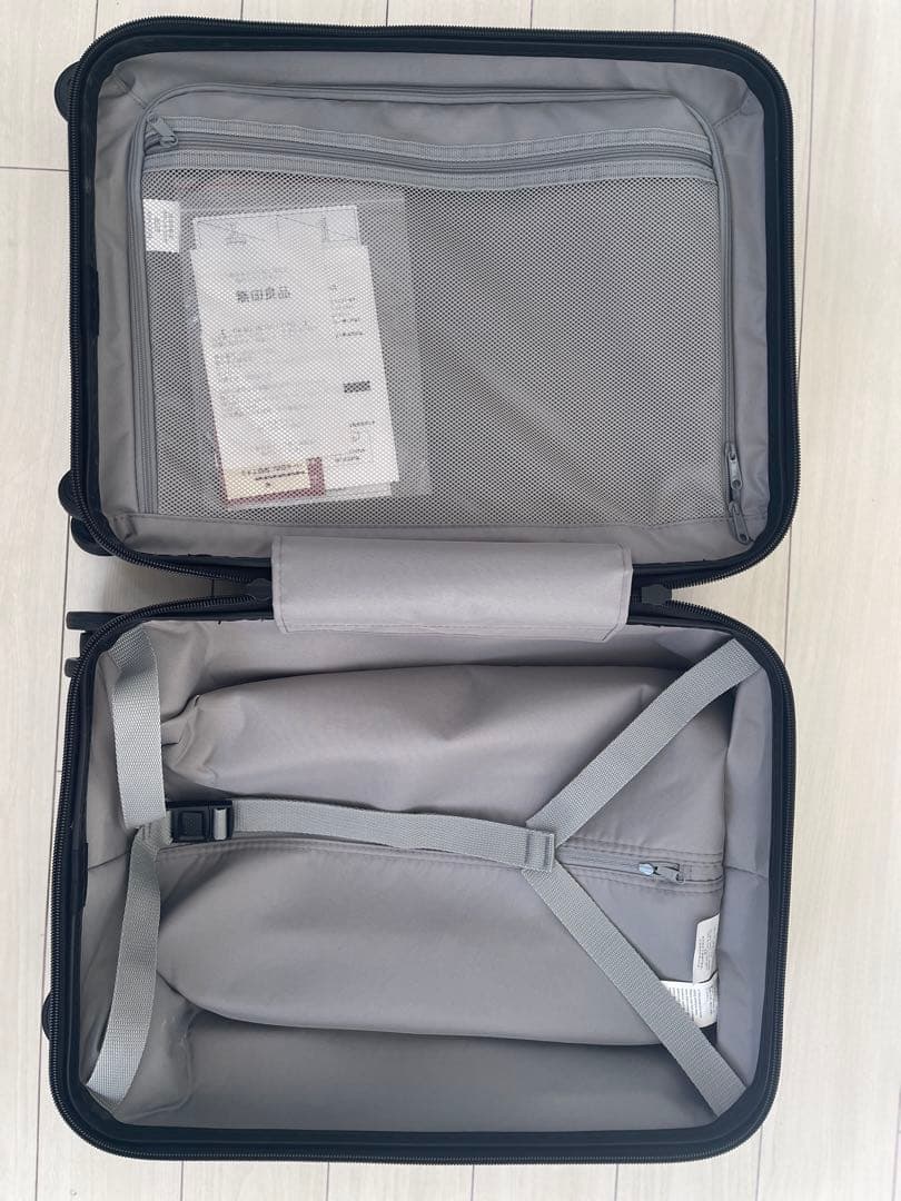 無印良品　ハードキャリーケース 4輪