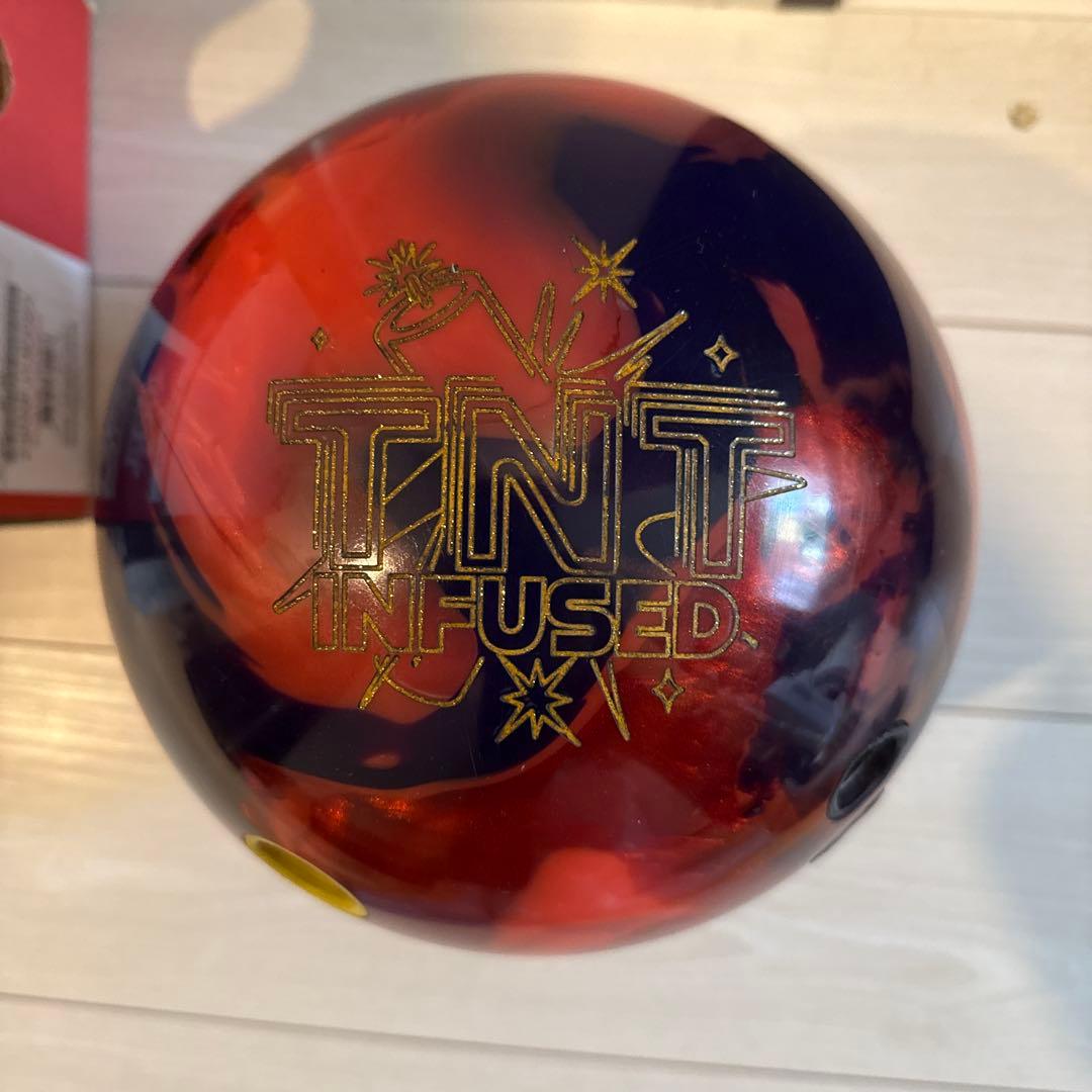 TNT INFUSED ボウリングボール 赤黒