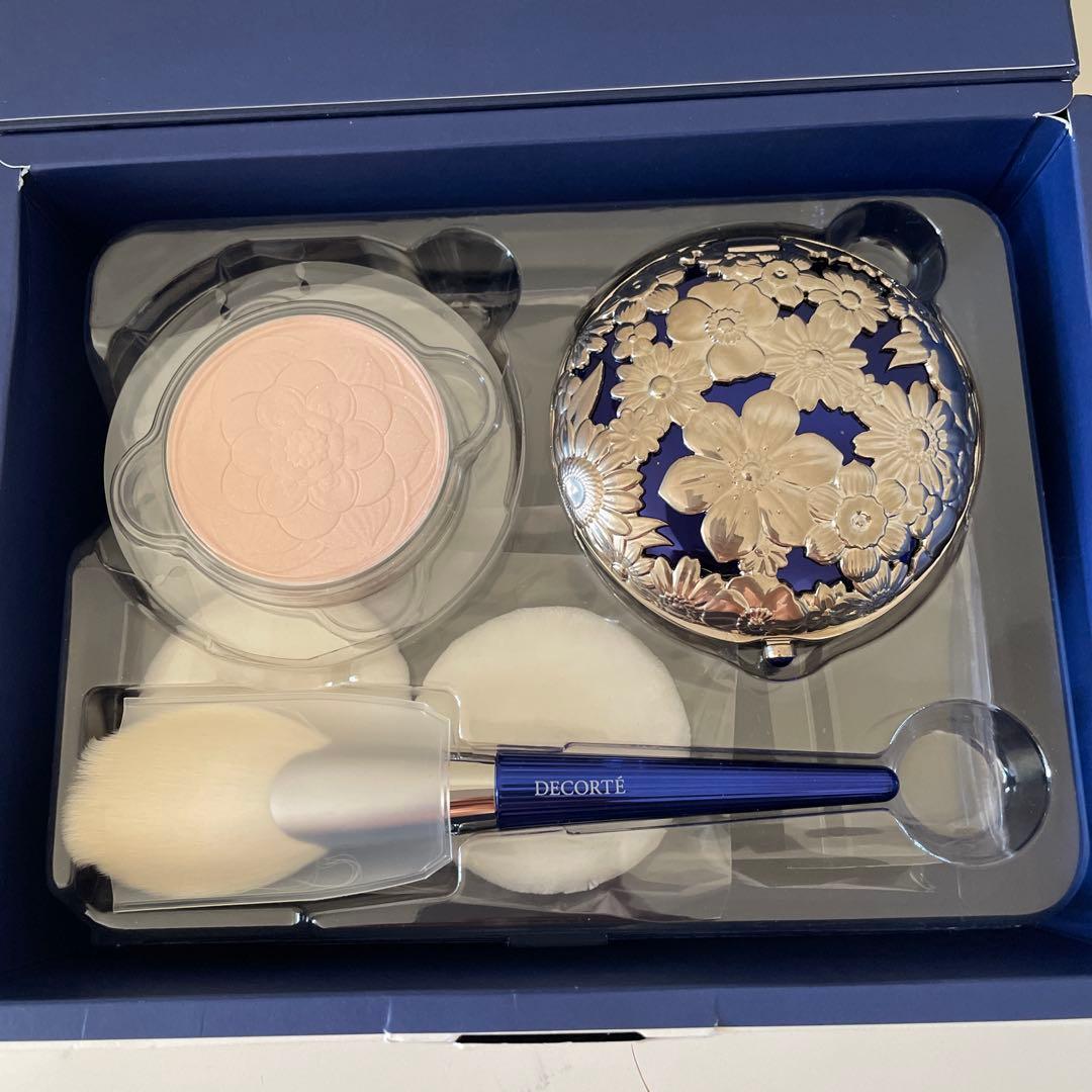ぐ*ん様 年末特価コスメデコルテ　マルセルワンダースコレクション　フェイスパウダ