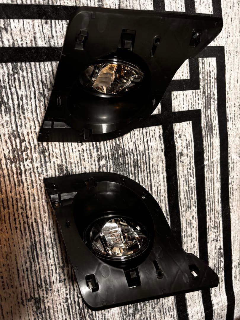 ミライース350s純正フォグランプ 2個セット メッキパーツ付きLED白！！