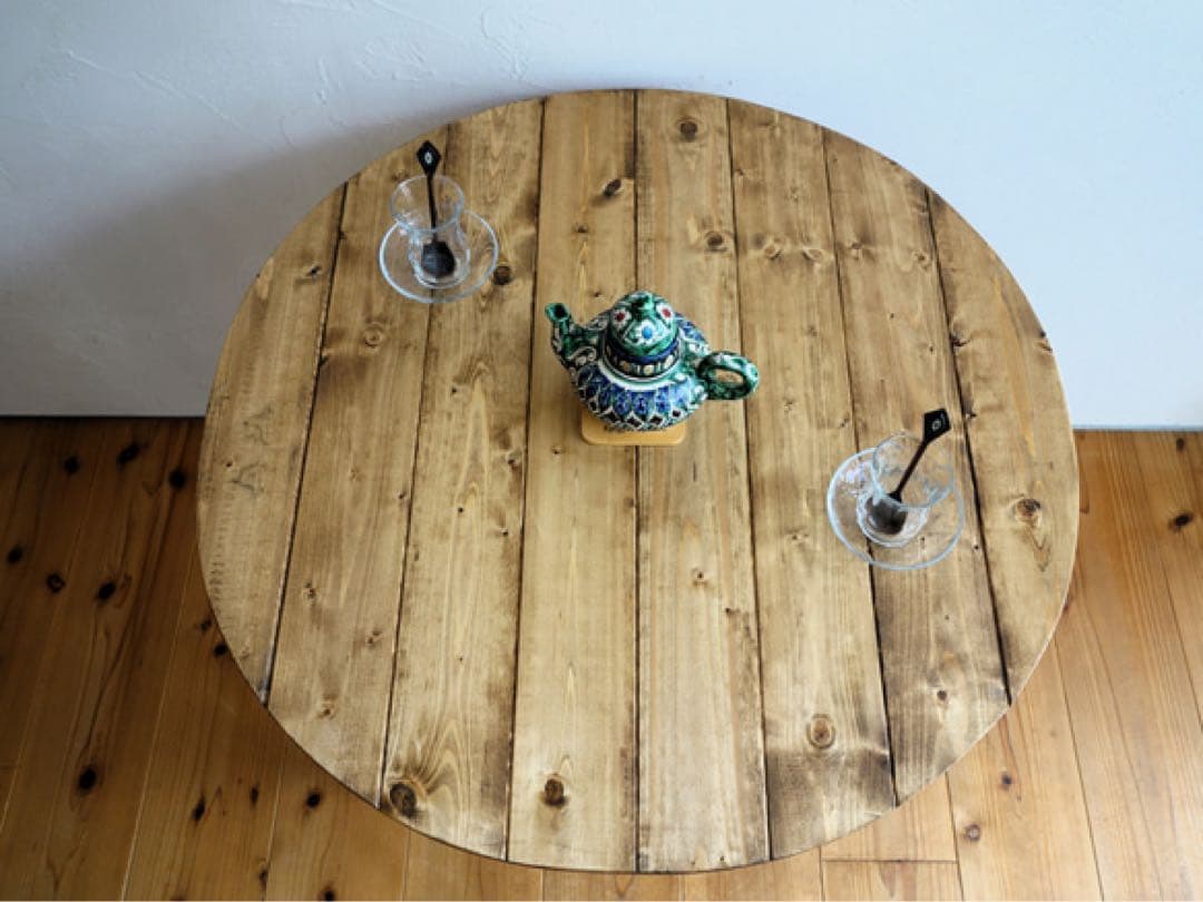 無垢材のラウンドテーブル【ハンドメイド家具】
