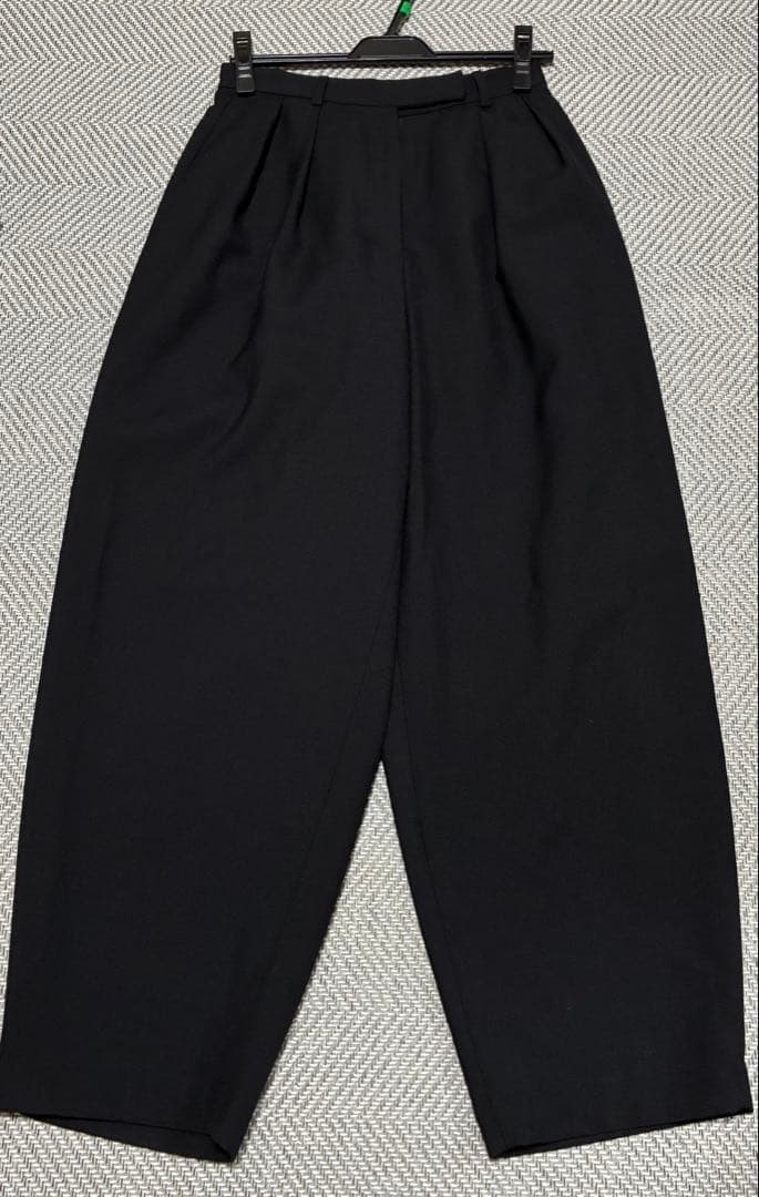 【Louren】tuck cocoon pants