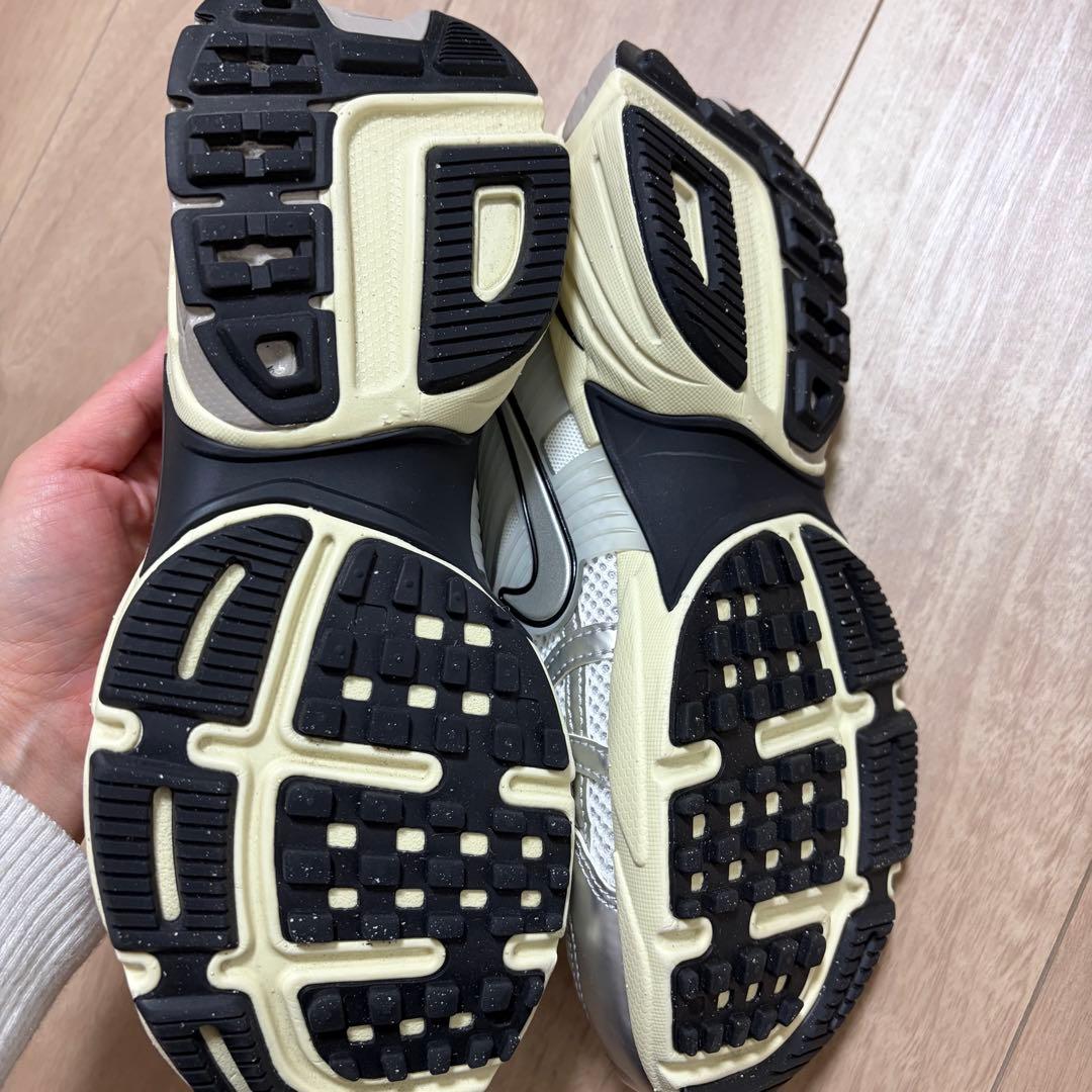 NIKE v2k run 24 グレー ほぼ新品