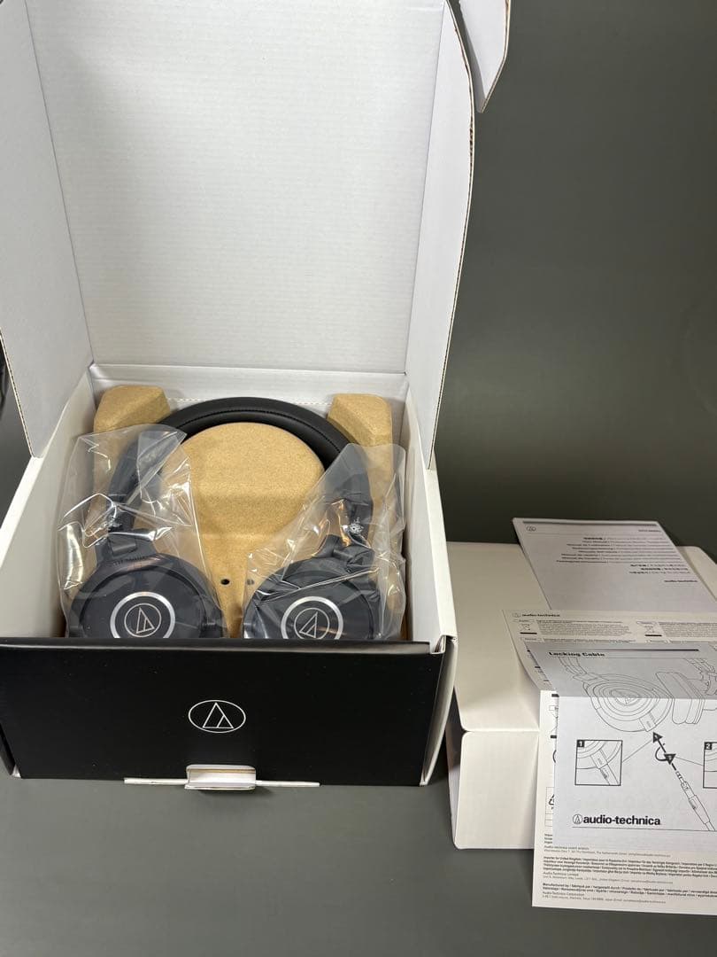 新品　AUDIO-TECHNICA ATH-M40x 密閉型 モニターヘッドホン